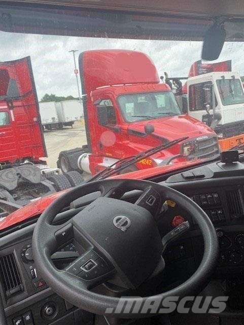 Volvo VNL64T760 Vilcēji