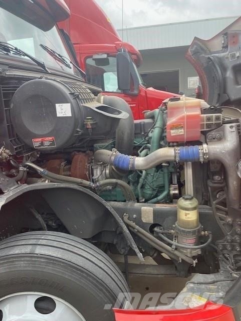 Volvo VNL64T760 Vilcēji