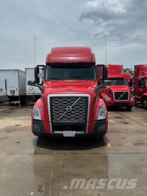 Volvo VNL64T760 Trekkers