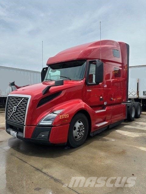 Volvo VNL64T760 Trekkers