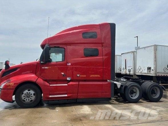 Volvo VNL64T760 Trekkers