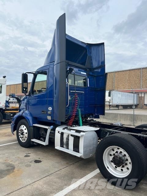 Volvo VNR64T300 Trekkers
