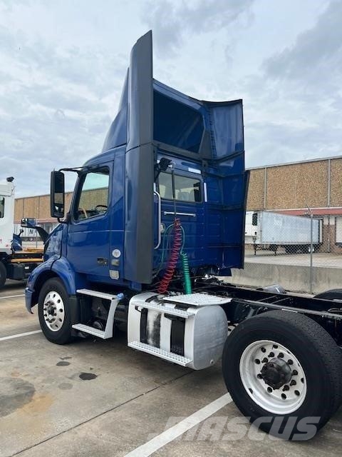 Volvo VNR64T300 Trekkers