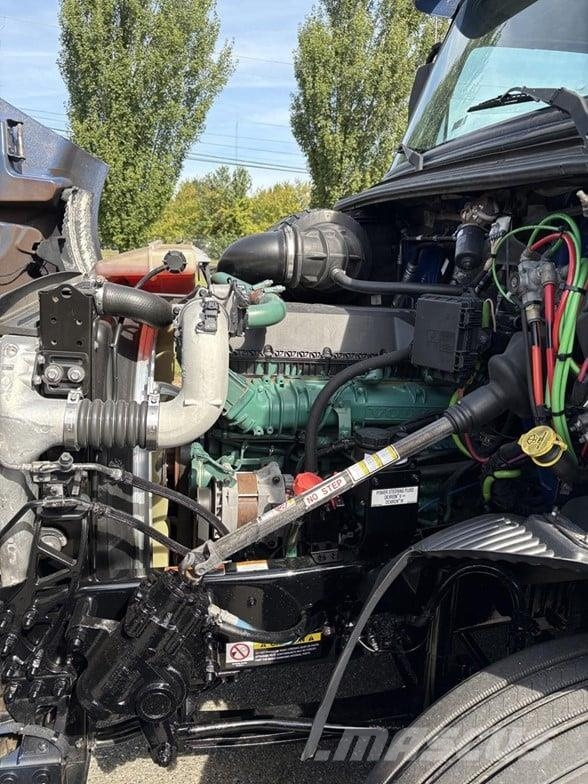 Volvo VNR64T640 Trekkers