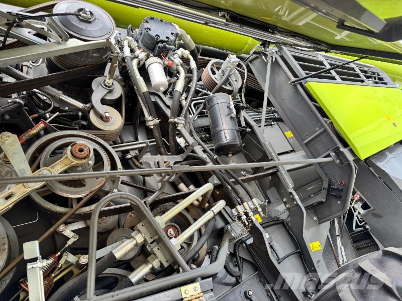 CLAAS LEXION 8700 TERRA TRAC Mietitrebbiatrici
