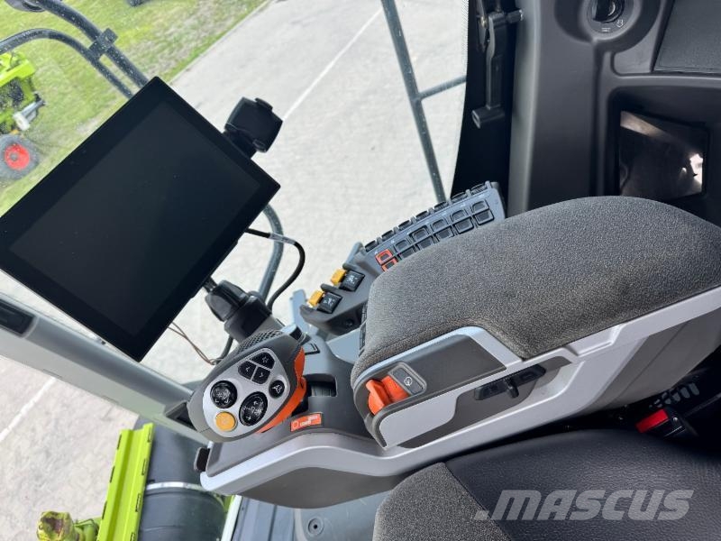 CLAAS LEXION 8700 TERRA TRAC Mietitrebbiatrici