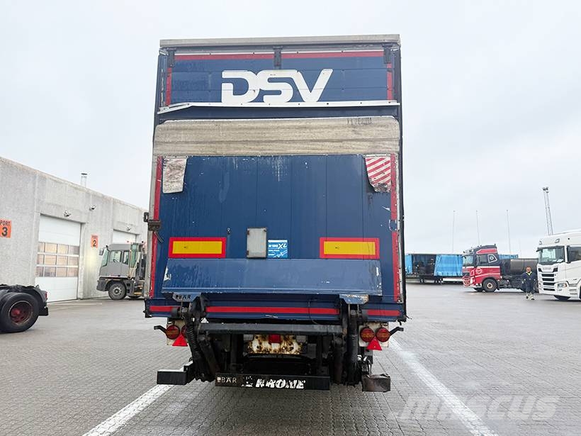Krone 2 axle Curtainsider / Planenauflieger Curtain sider semi-trailers