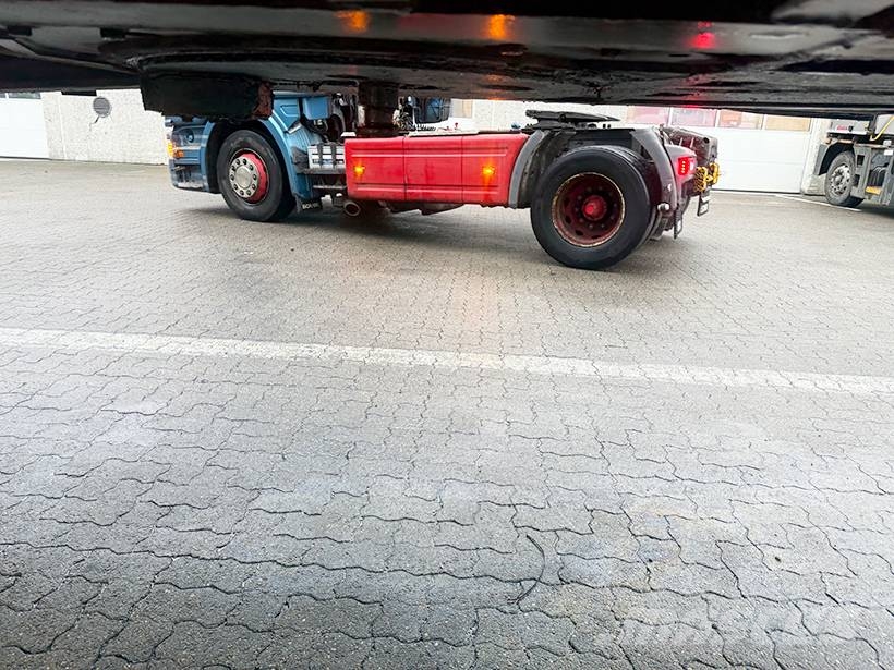 Krone 2 axle Curtainsider / Planenauflieger Curtain sider semi-trailers