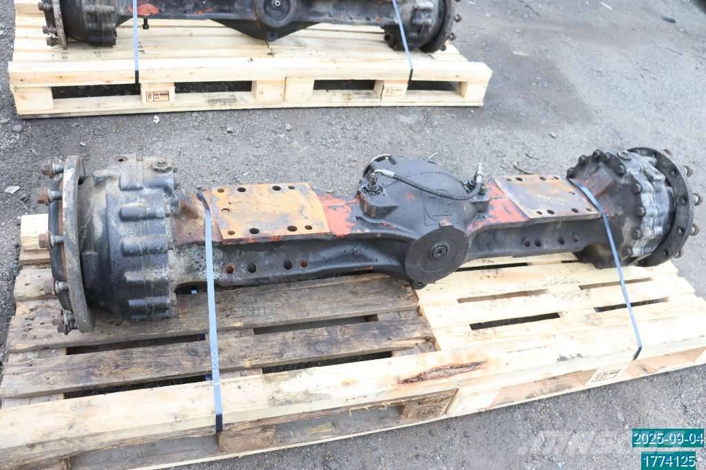 Huddig 1160 D Mosty, wały i osie