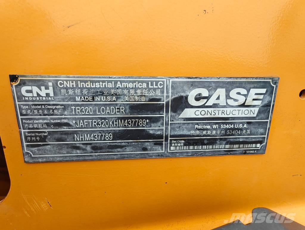CASE TR 320 滑移轉向裝載機