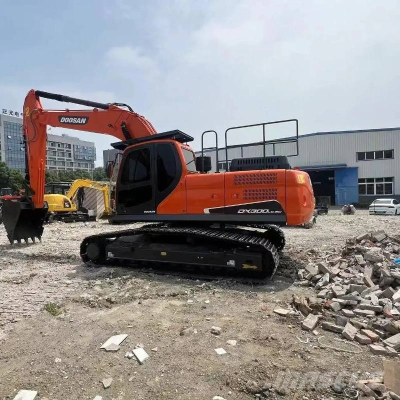 Doosan DX 300 Escavatori cingolati