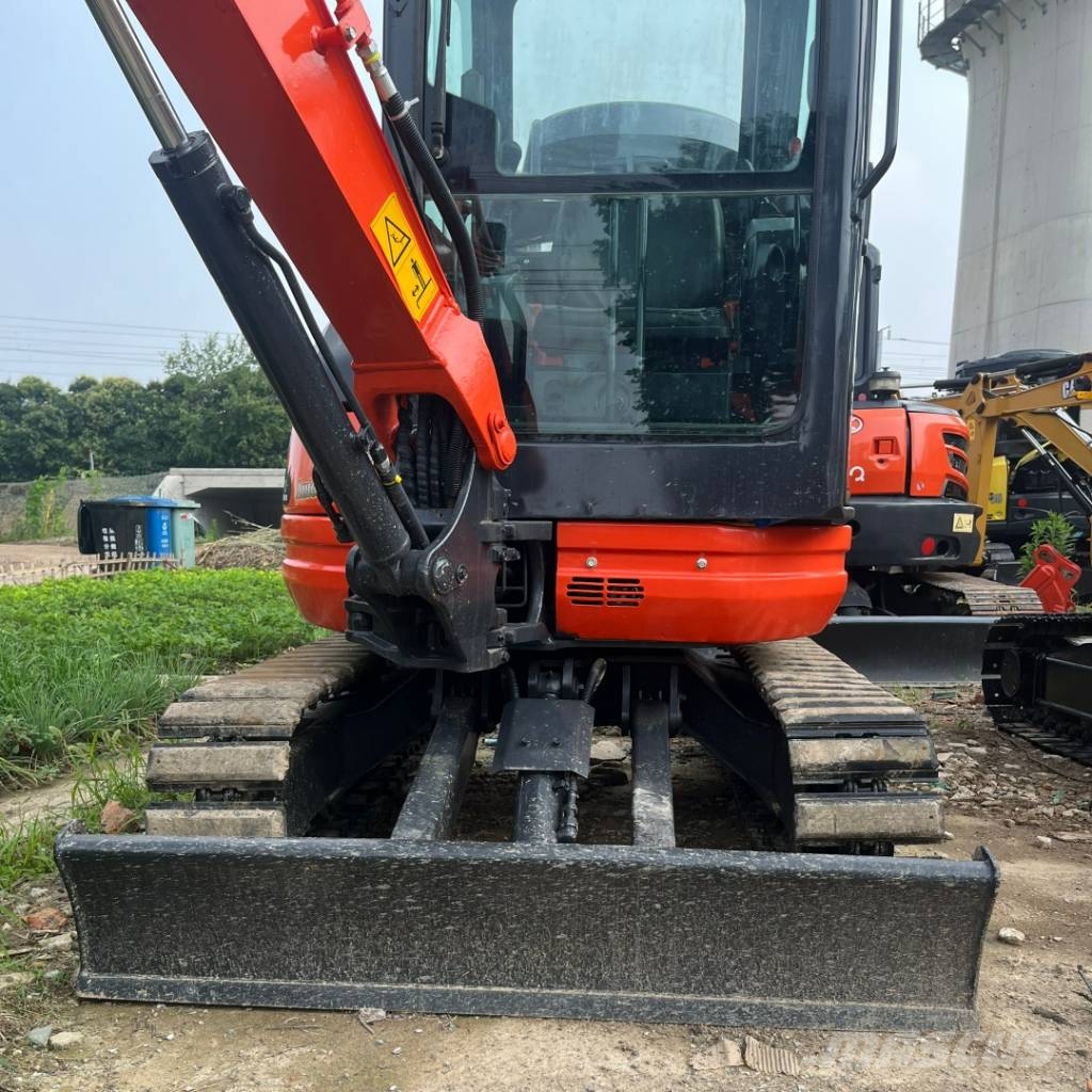 Kubota U 27 Mini ekskavatori < 7 t