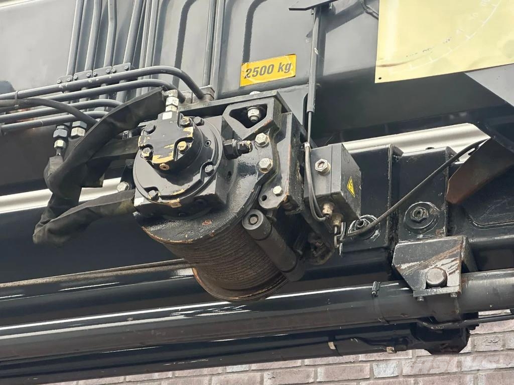 Mercedes-Benz Axor 3243 8X4 BB + MKG HMK 350 + JIB MONTAGEKRAN/D Kamioni sa kranom