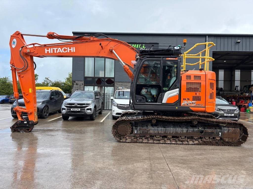 Hitachi ZX 225 US LC-7 حفارات زحافة