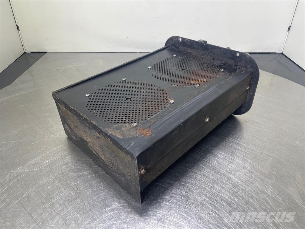 Ahlmann AZ150-4184898A-Airco condenser/Klimakondensator Saseler