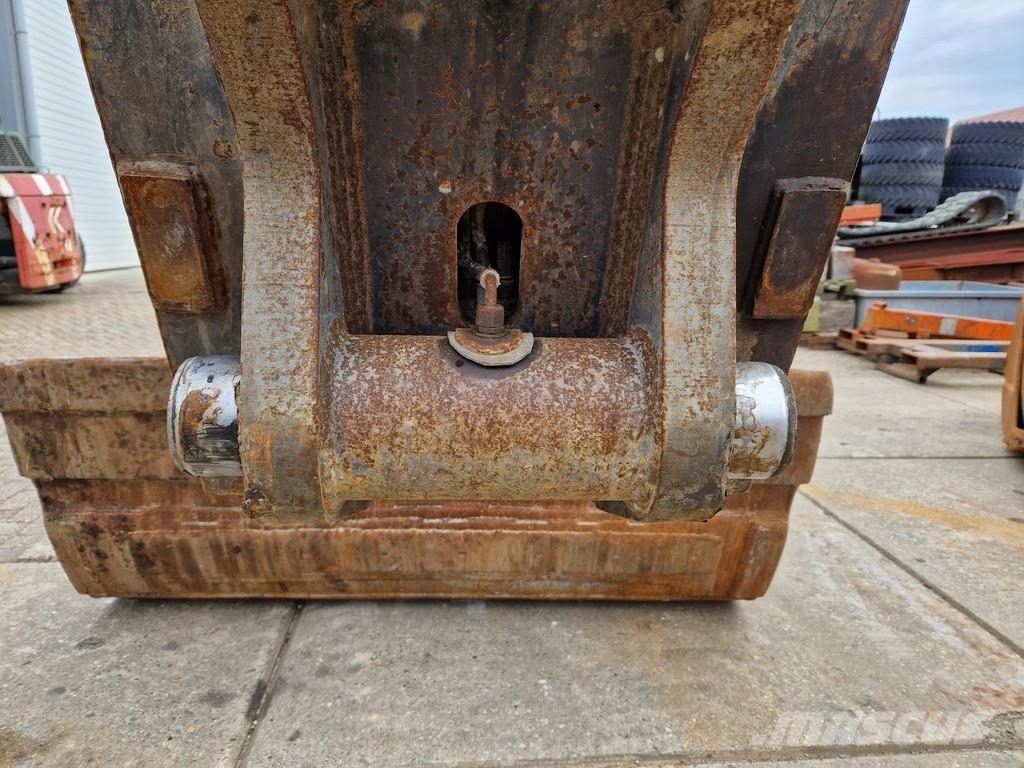 Hydraulische kantelbak 1.95m breed Buckets