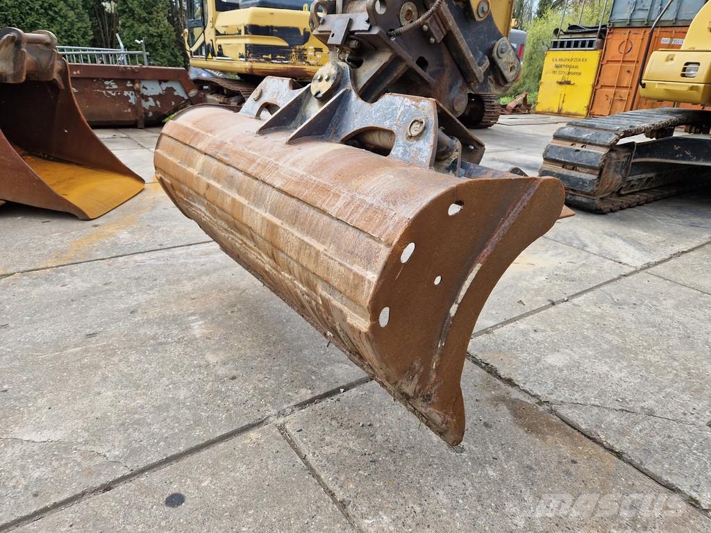 Hydraulische kantelbak 1.95m breed Buckets
