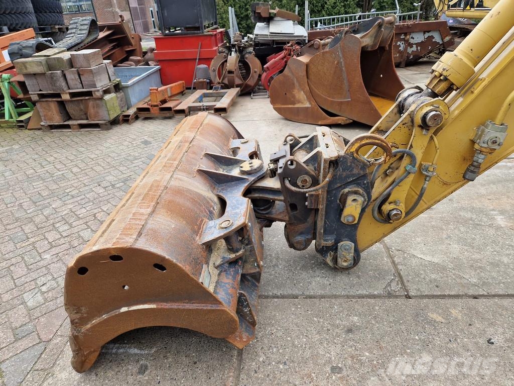 Hydraulische kantelbak 1.95m breed Buckets