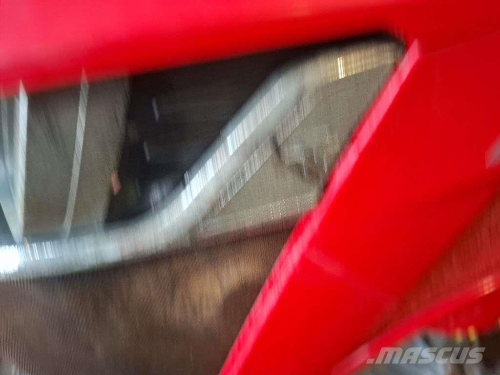 Massey Ferguson 3709GE Efficient 0 Traktoren
