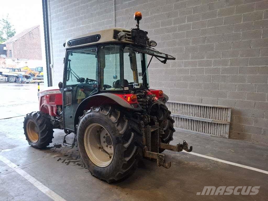 Massey Ferguson 3709GE Efficient 0 Traktoren