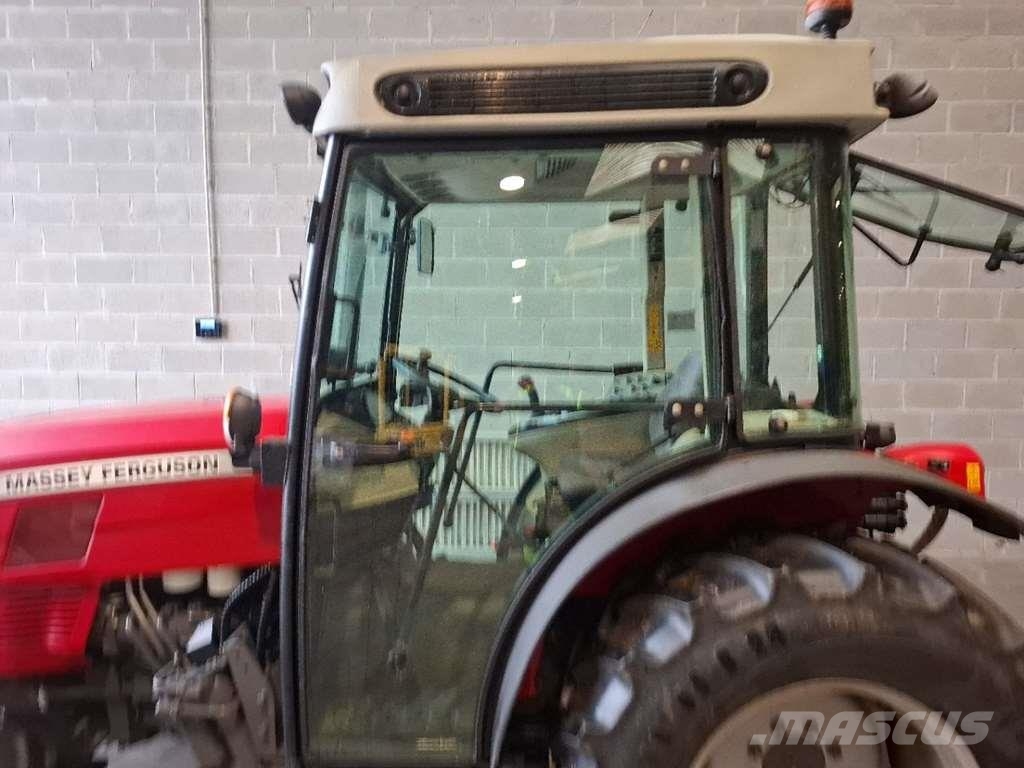 Massey Ferguson 3709GE Efficient 0 Traktoren