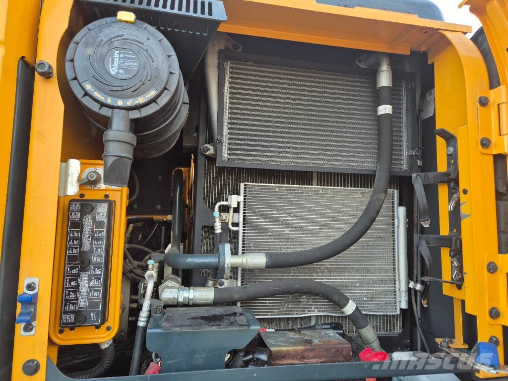 Hyundai HX 140 HWC Kāpurķēžu ekskavatori