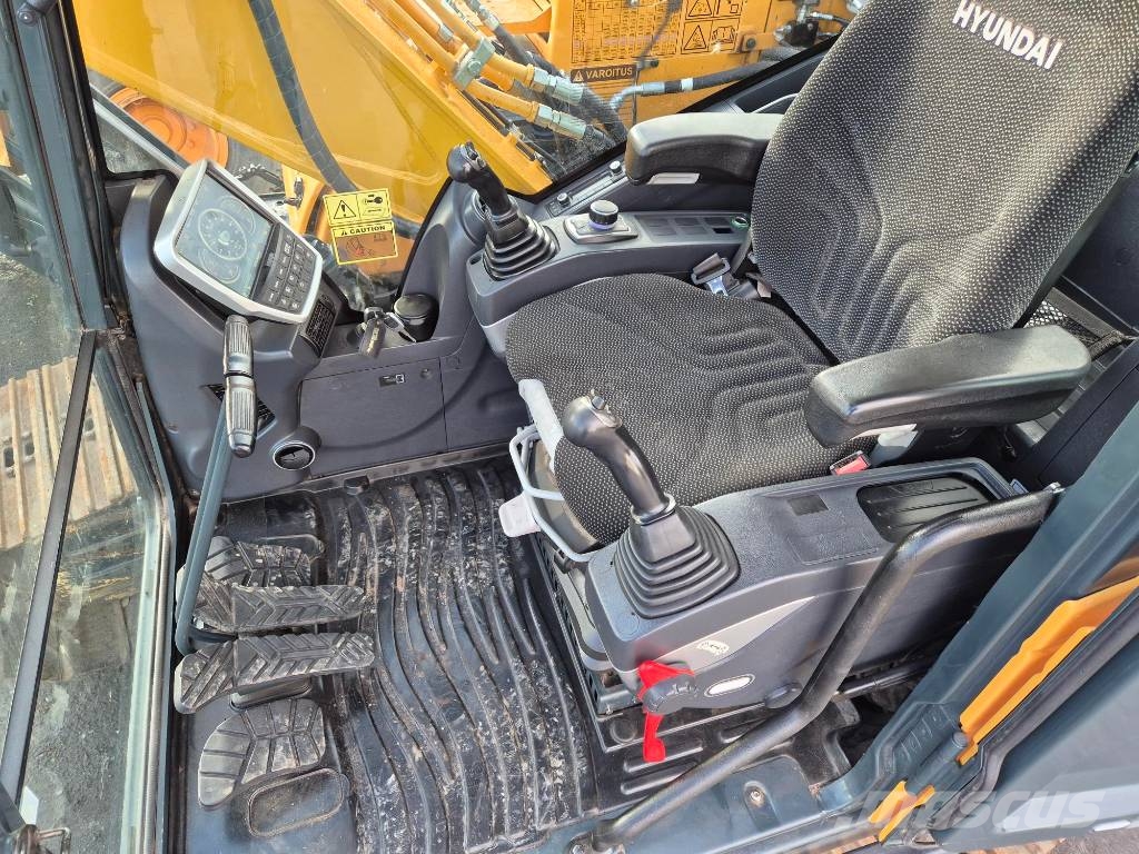 Hyundai HX 140 HWC Kāpurķēžu ekskavatori