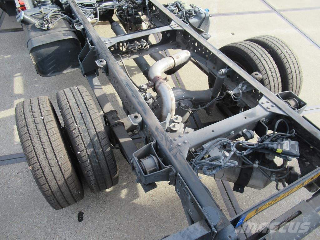 Mitsubishi Canter 3C13 3.0 DI 280 Automatic Chassis Фургони-самоскиди