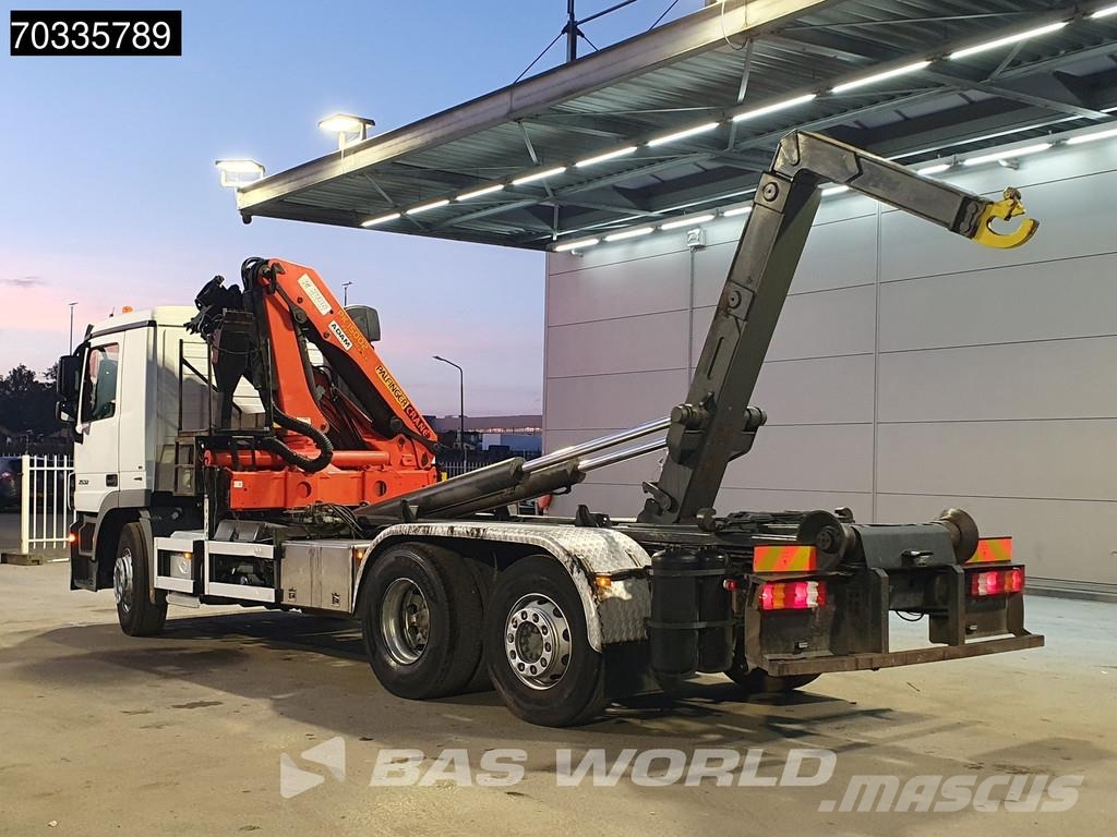 Mercedes-Benz Actros 2532 Actros 6X2 Palfinger PK 15002 Crane kr Vrachtwagen met containersysteem