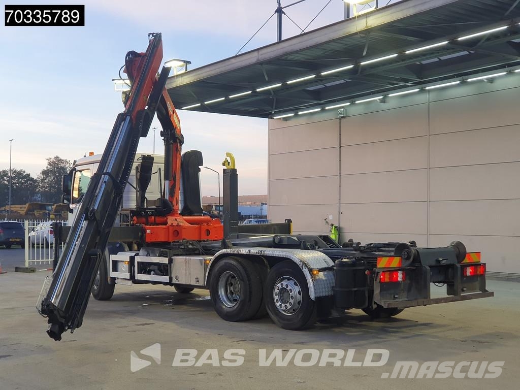Mercedes-Benz Actros 2532 Actros 6X2 Palfinger PK 15002 Crane kr Vrachtwagen met containersysteem