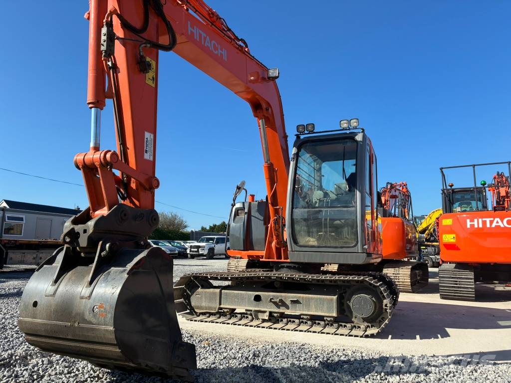 Hitachi ZX70-1 حفارات وسط 7 طن - 12 طن