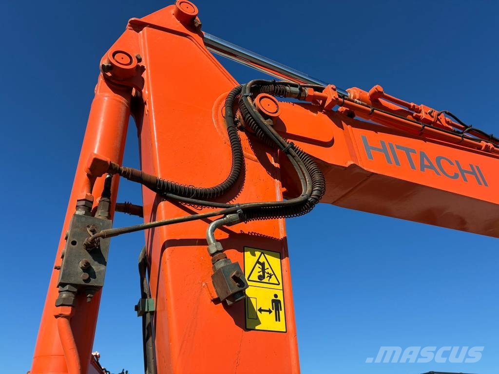 Hitachi ZX70-1 حفارات وسط 7 طن - 12 طن