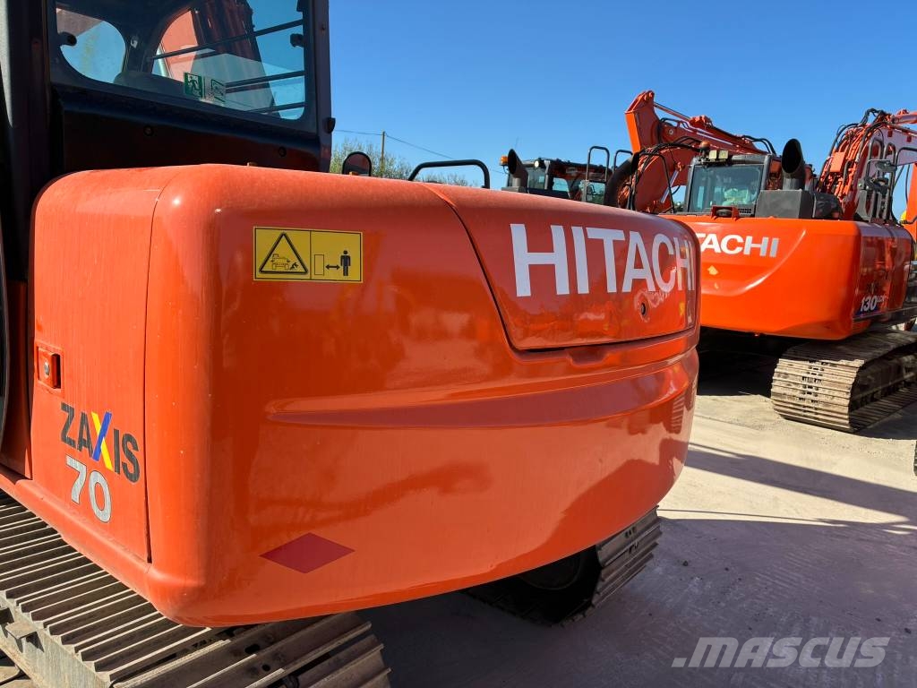 Hitachi ZX70-1 حفارات وسط 7 طن - 12 طن
