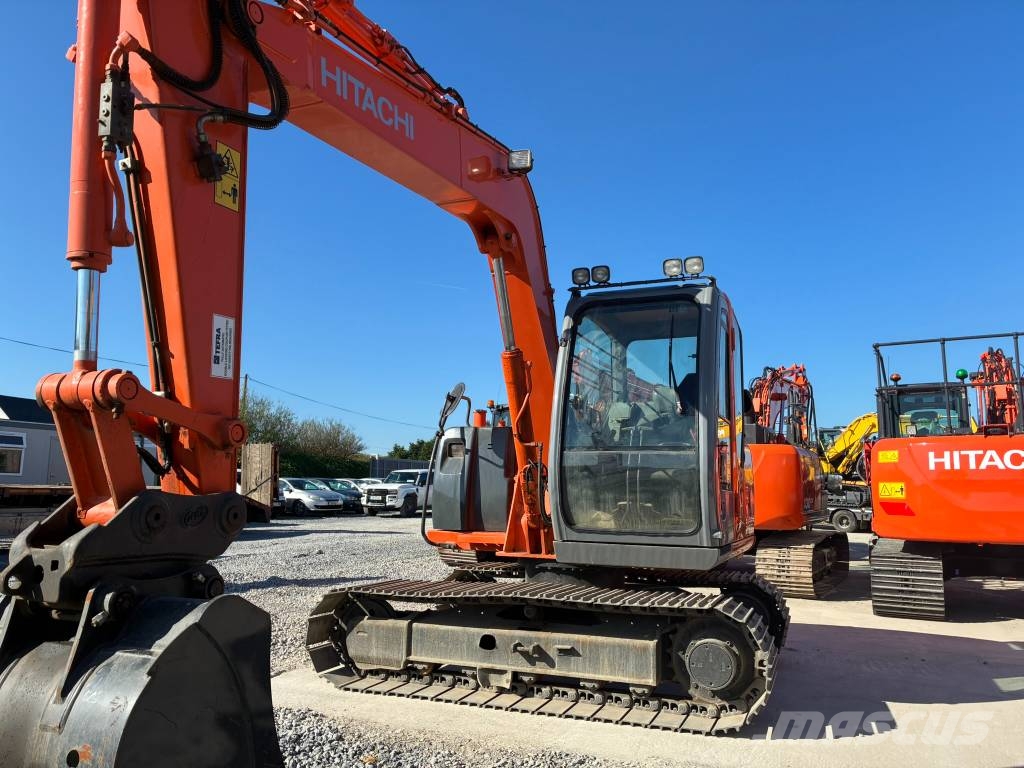 Hitachi ZX70-1 حفارات وسط 7 طن - 12 طن