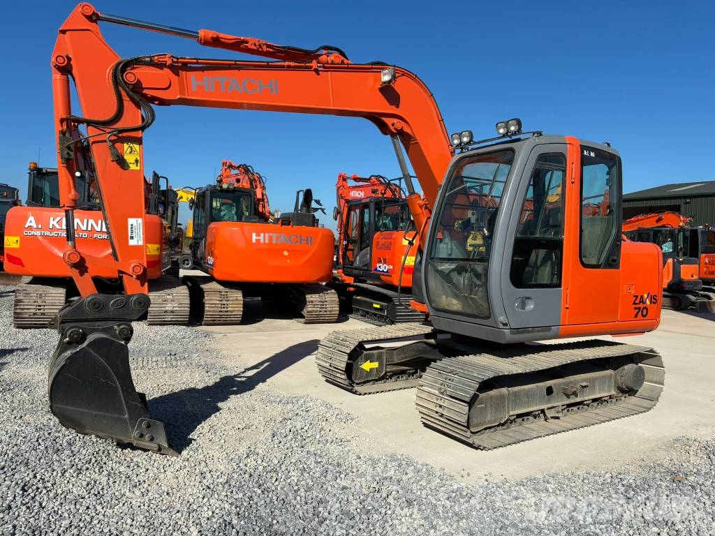 Hitachi ZX70-1 حفارات وسط 7 طن - 12 طن