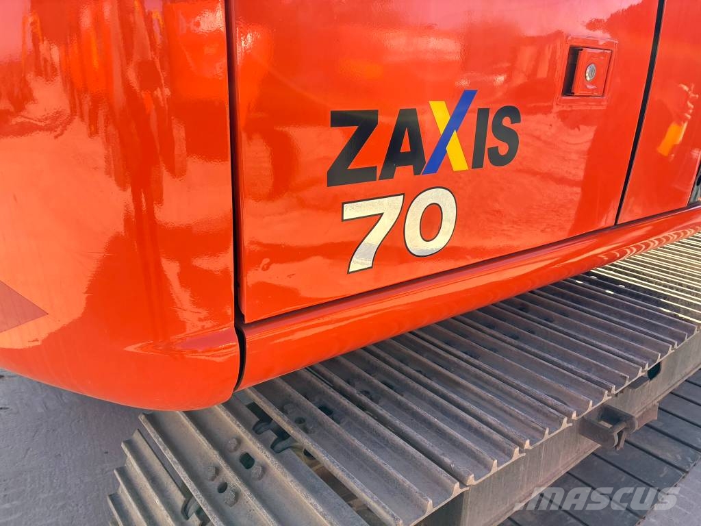 Hitachi ZX70-1 حفارات وسط 7 طن - 12 طن