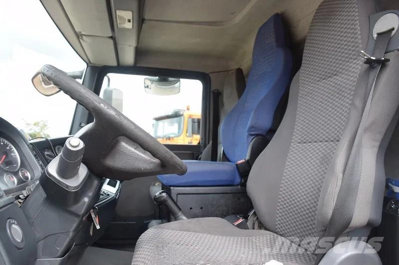 MAN TGL 7.150 Polywood box truck Camiones con caja de remolque