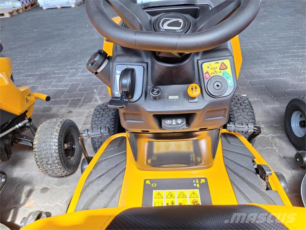 Cub Cadet XT3 QR106 RASENTRAKTOR Pealseistavad niidukid