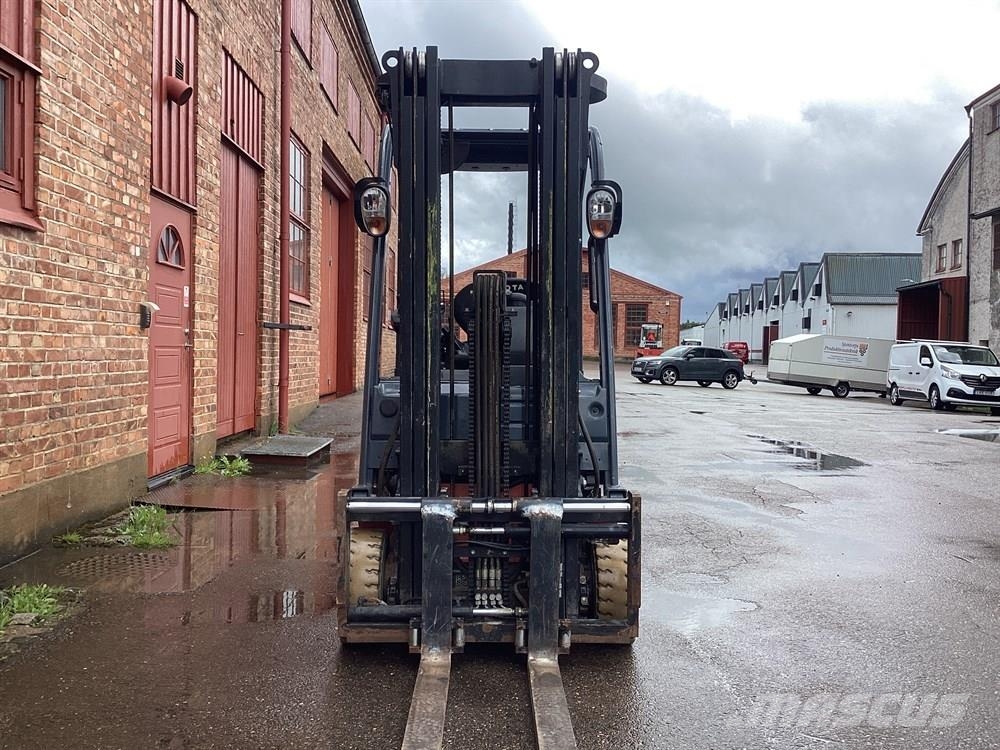Toyota 8FBEK16T Electric forklifts