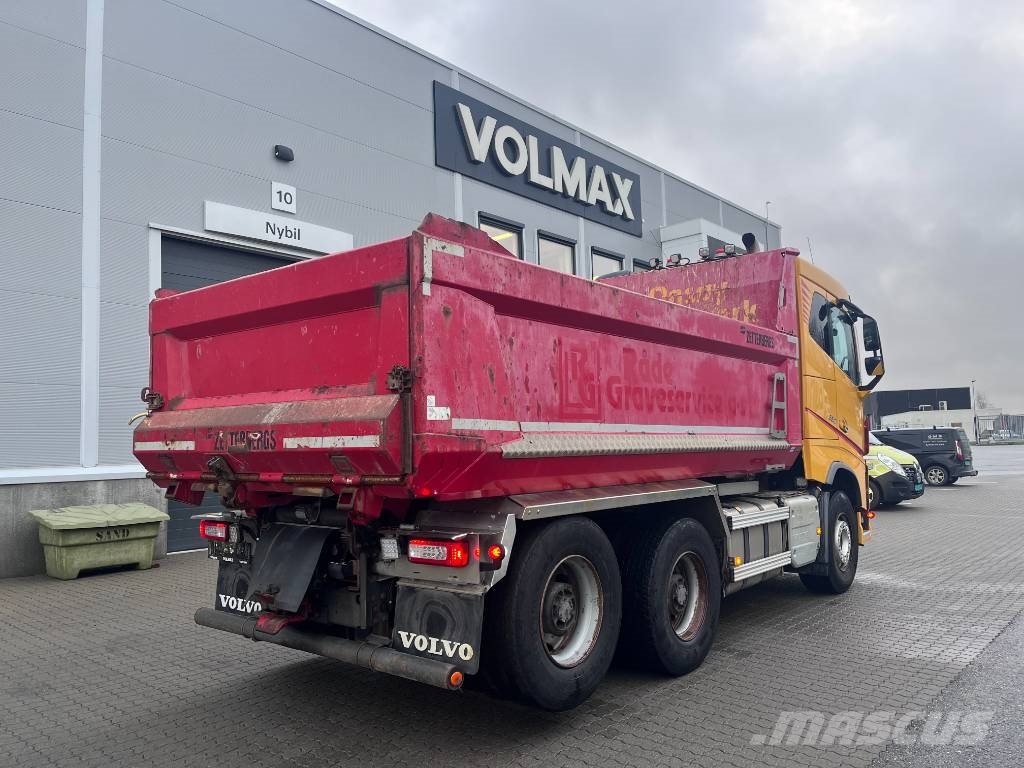Volvo FH16 650 6x4 شاحنات قلابة