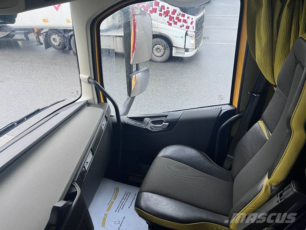 Volvo FH16 650 6x4 شاحنات قلابة