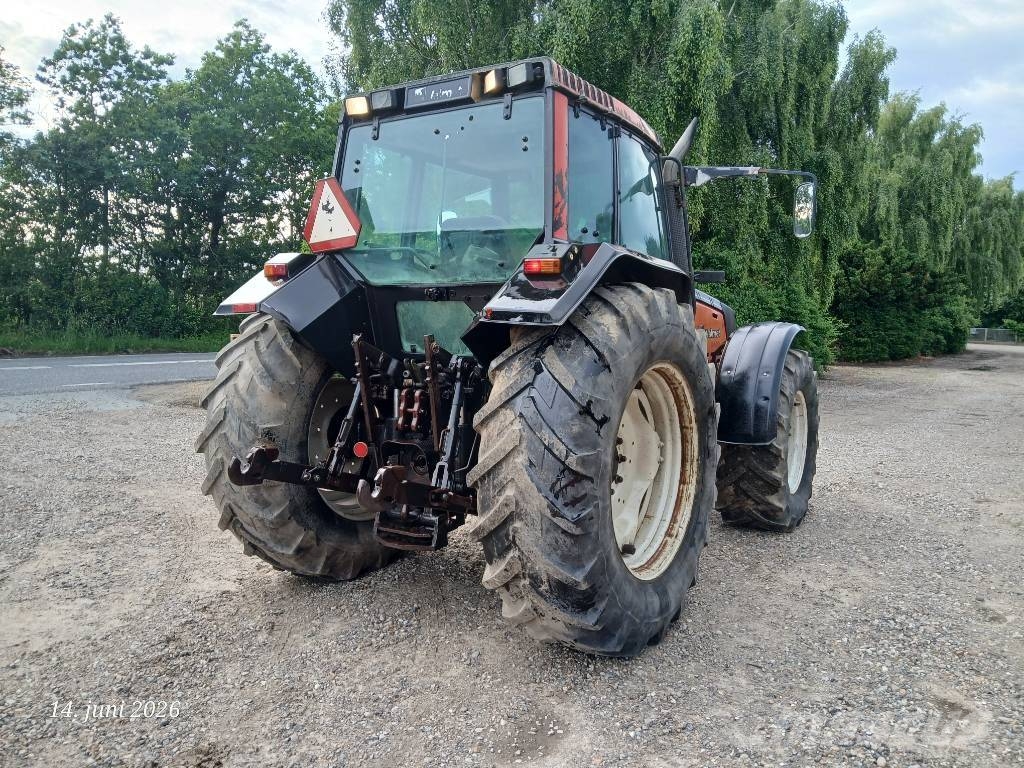 Valmet MEGA 8450 الجرارات