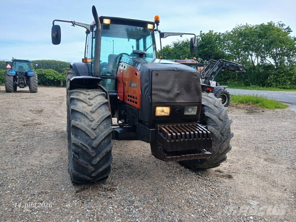 Valmet MEGA 8450 الجرارات