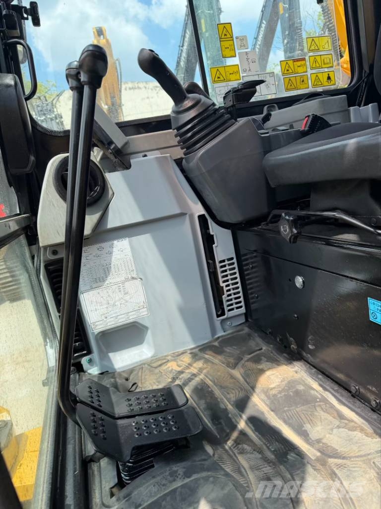 CAT 305.5 E 3000 units excavators in stock 소형 굴삭기 7톤 미만