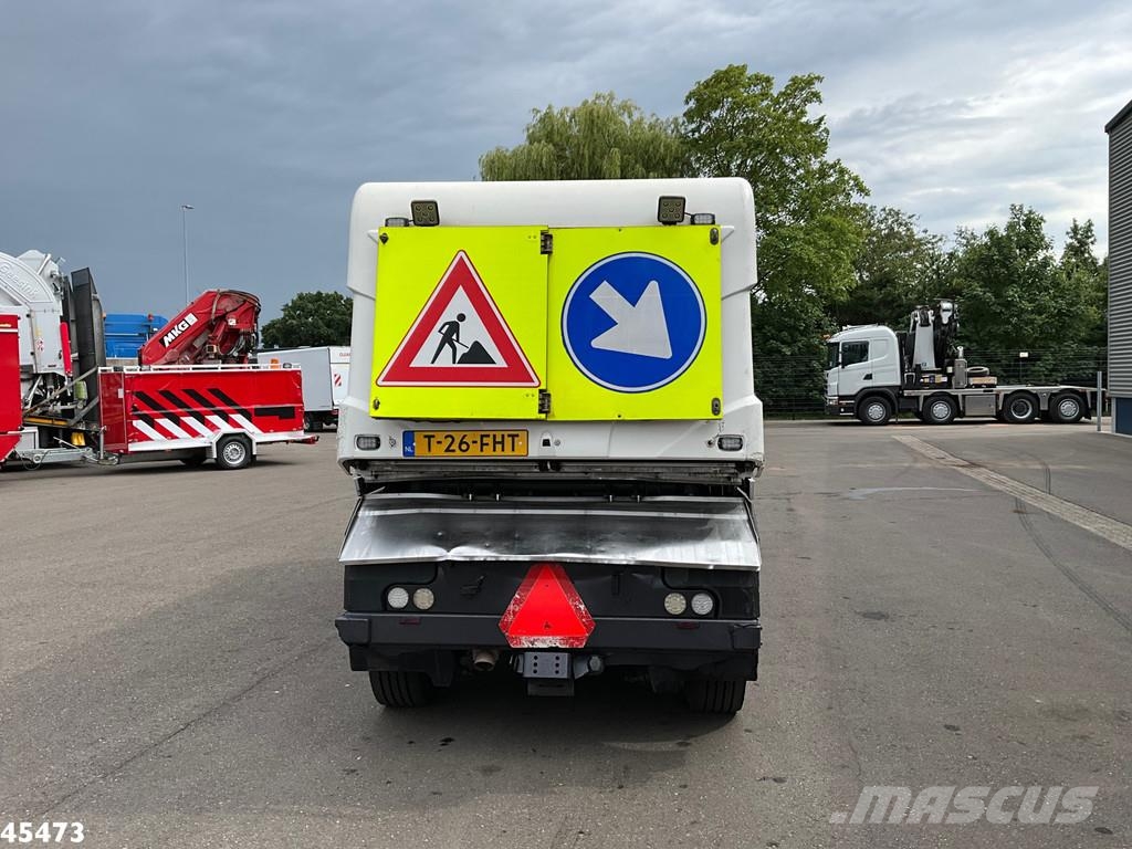 Johnston CN 401 Euro 6 Sweeper trucks