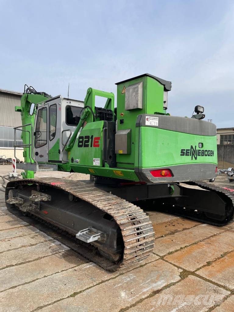 Sennebogen S821R Waste / industry handlers