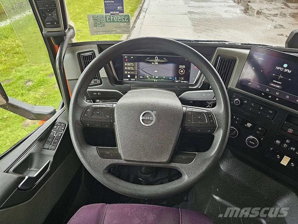 Volvo FM 500 6X4 LIFT AXLE PTO+HY Trækkere