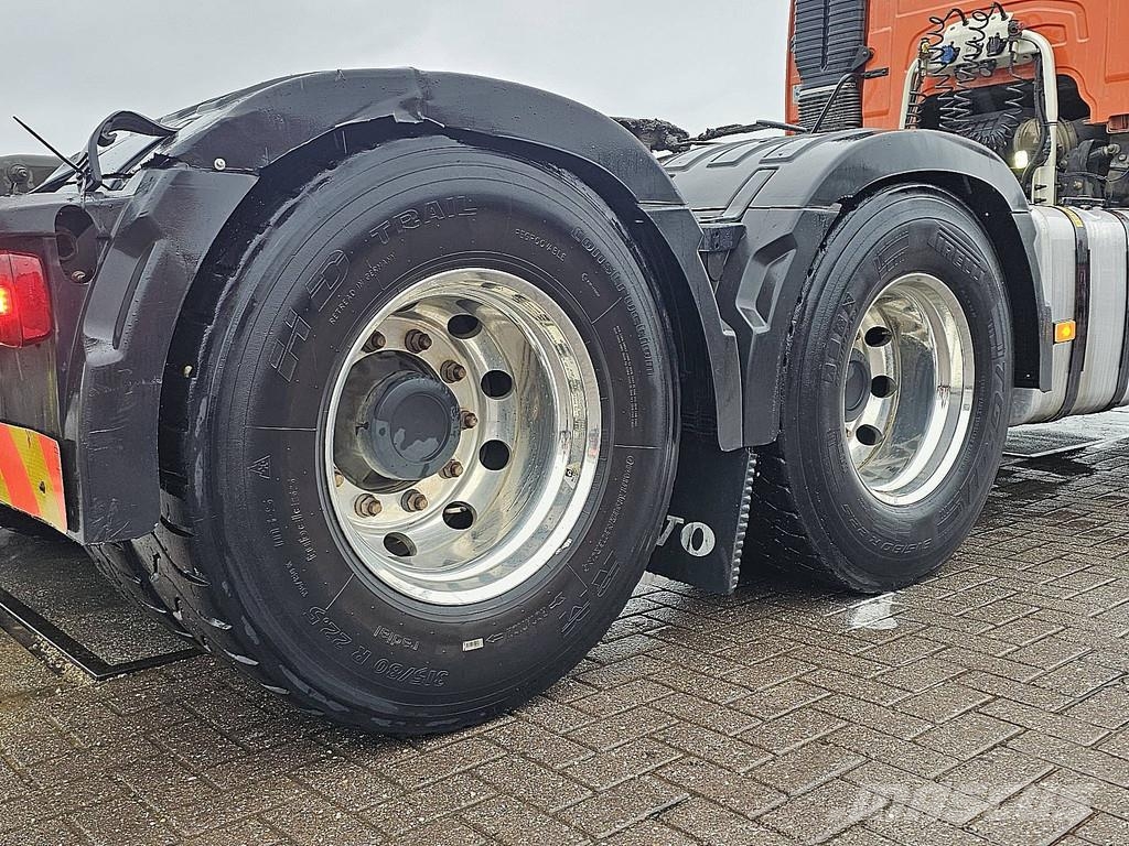 Volvo FM 500 6X4 LIFT AXLE PTO+HY Trækkere