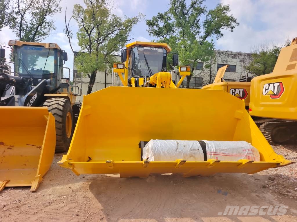 Komatsu WA 470  made in Japan لوادر بعجل