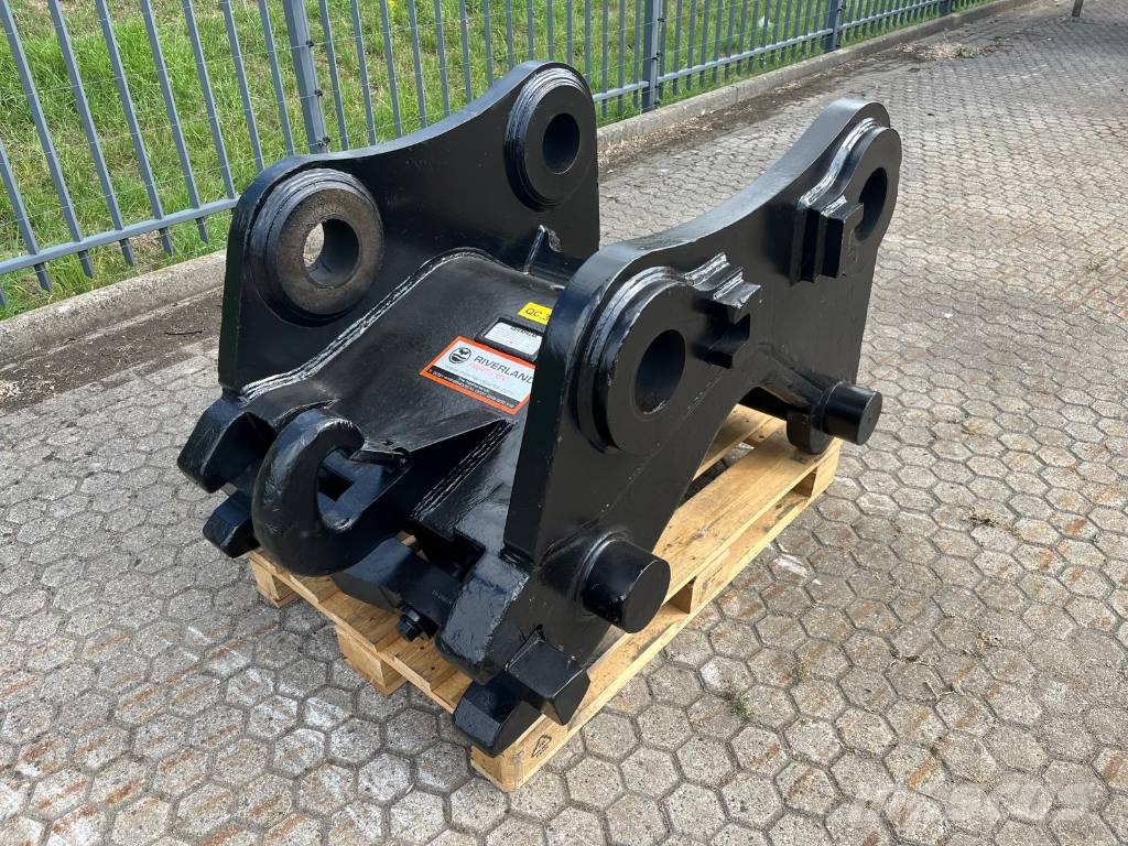 CAT CW70 H.6.N. JC Linkage quick coupler Gyors csatlakozók